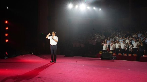 富余通 青岛农业大学举行庆祝中国共产党成立104周年主题党日暨“先锋”艺术党课作品展演